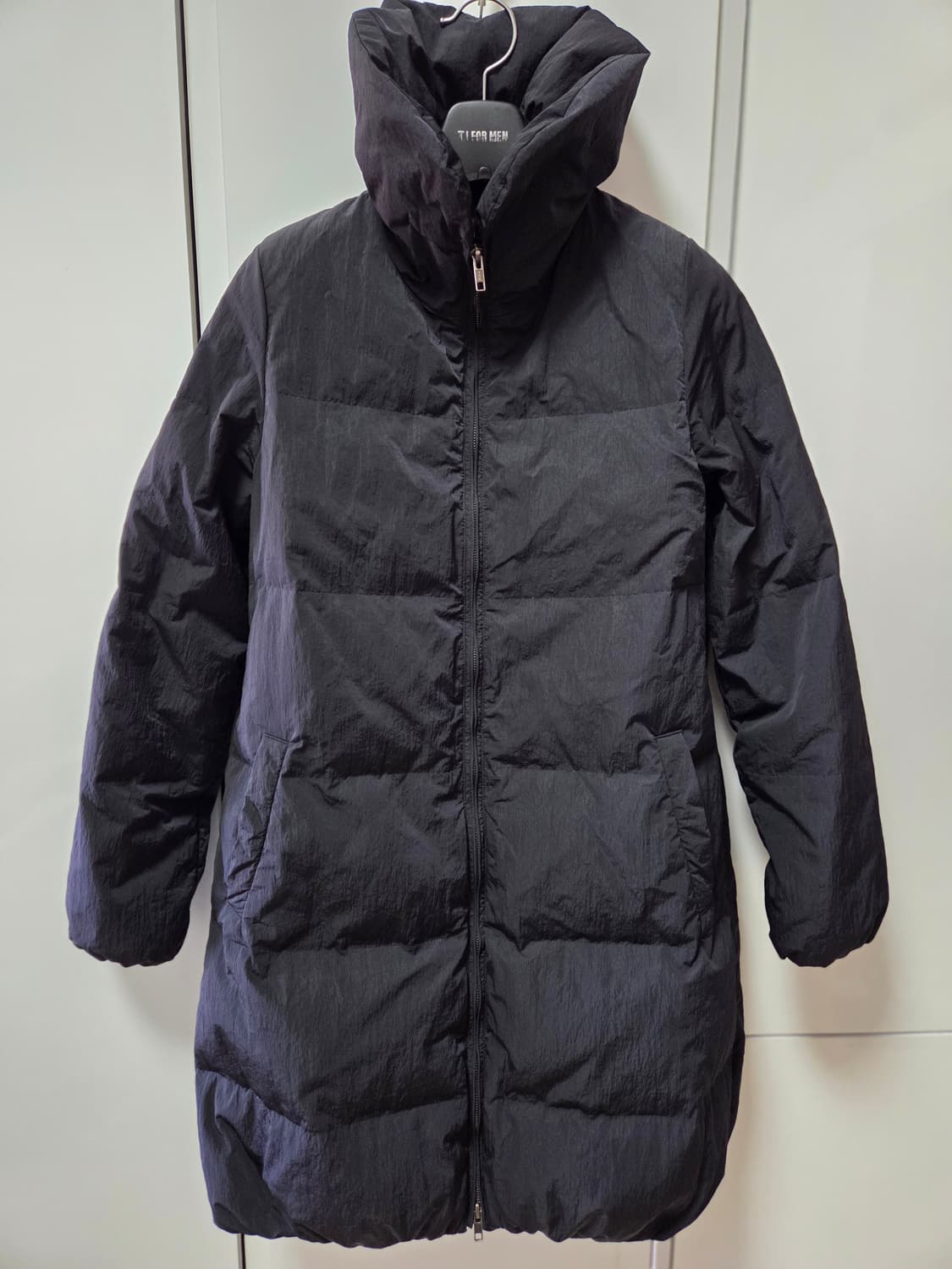 띠어리 여성 롱 다운 패딩 상품이미지1