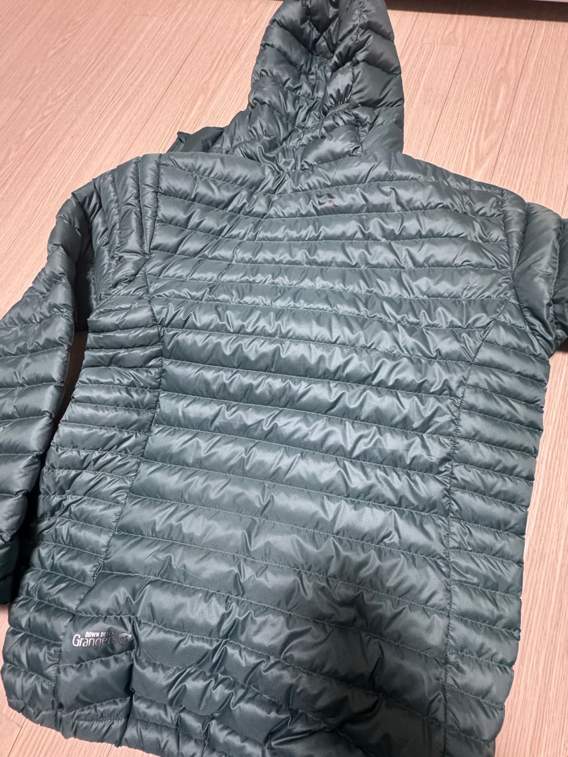 새상품급 랩 경량패딩 m 판매  상품이미지8