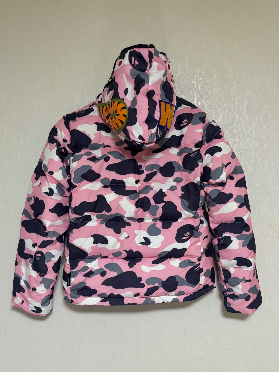 <정품> 베이프 핑크 패딩 ! 네고 가능 ! 상품이미지2