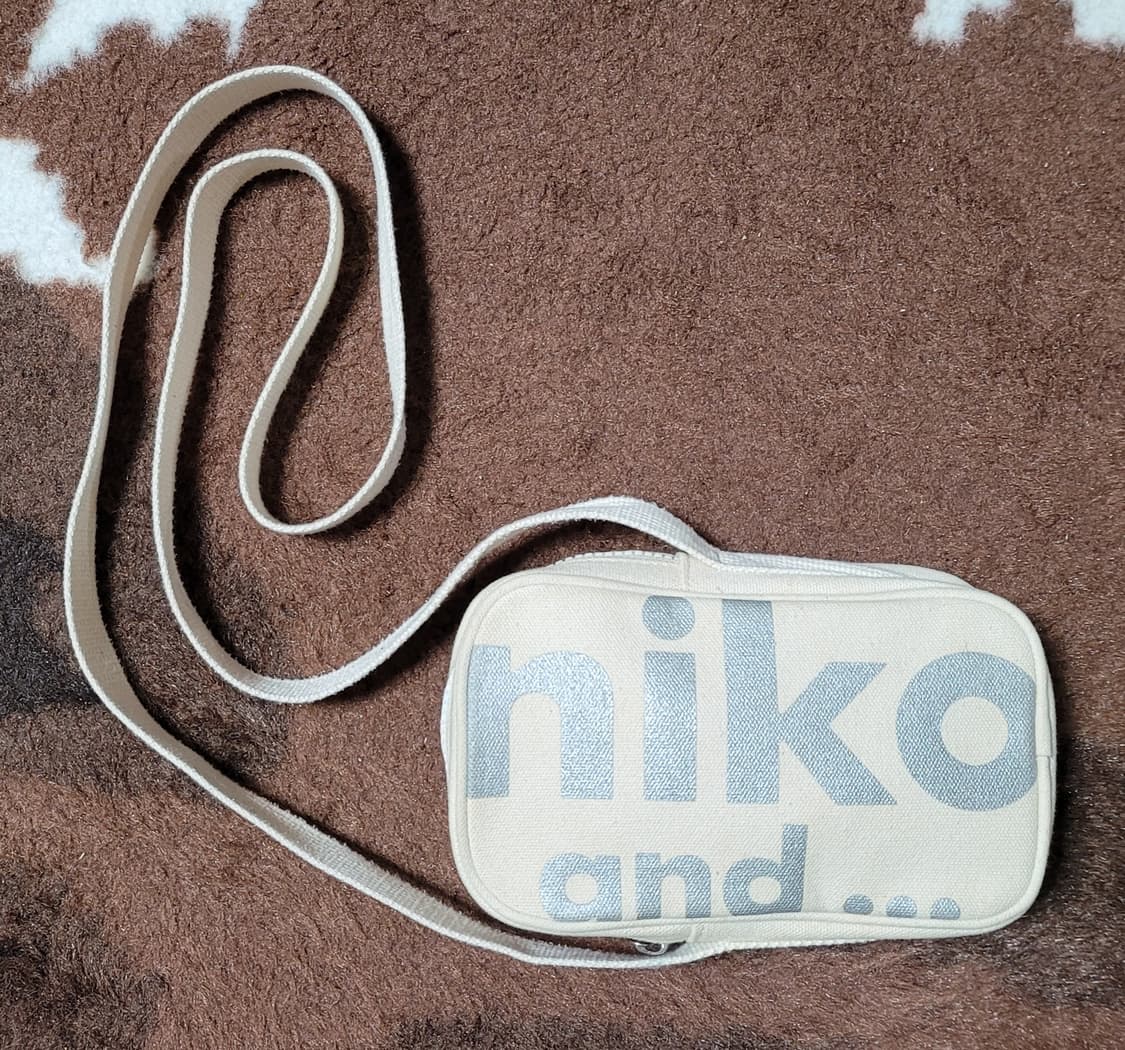 새제품 일본 니코앤드(Niko And...)  크로스백(11*19) 상품이미지1