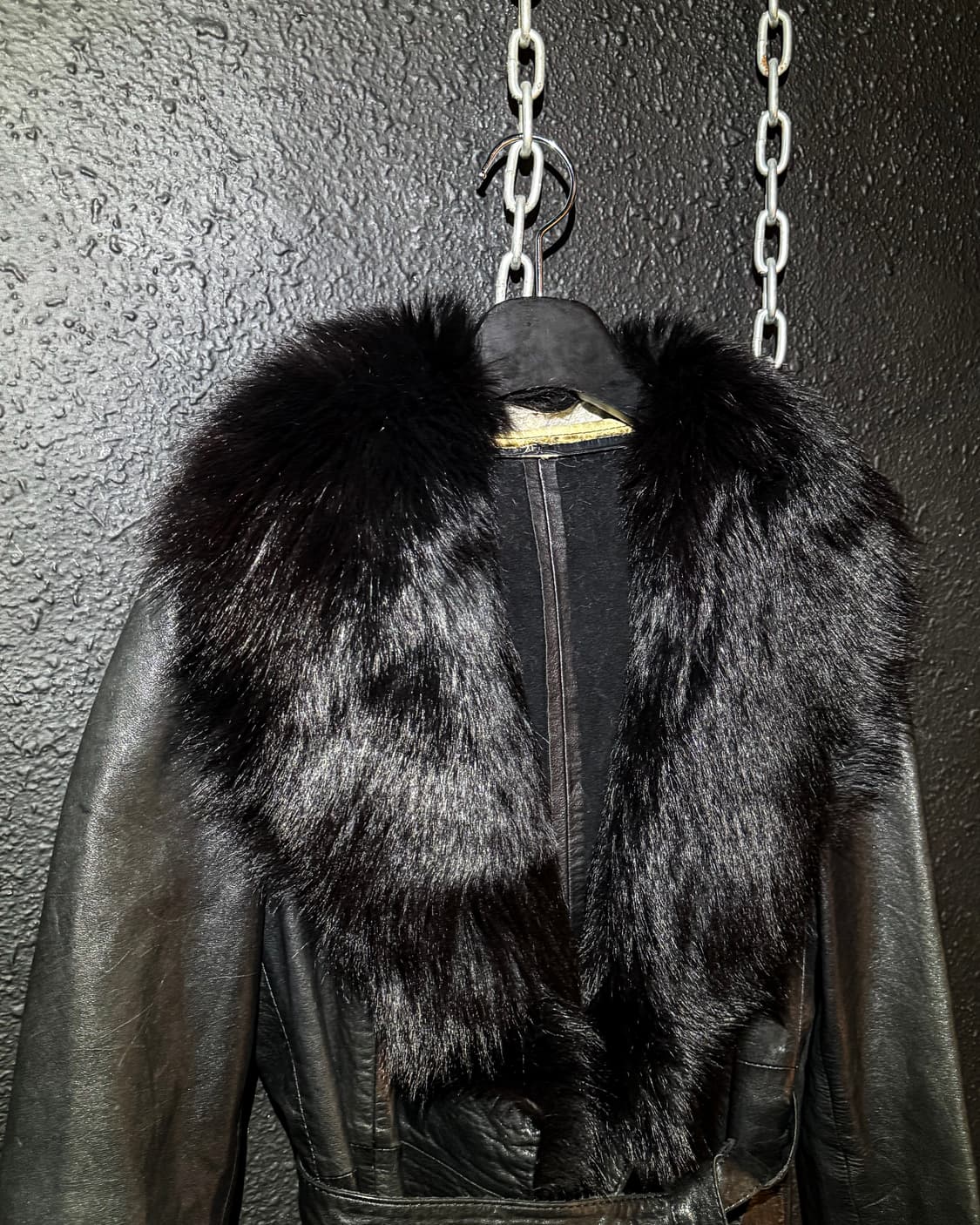 Black fur-trimmed lambskin long coat 상품이미지2