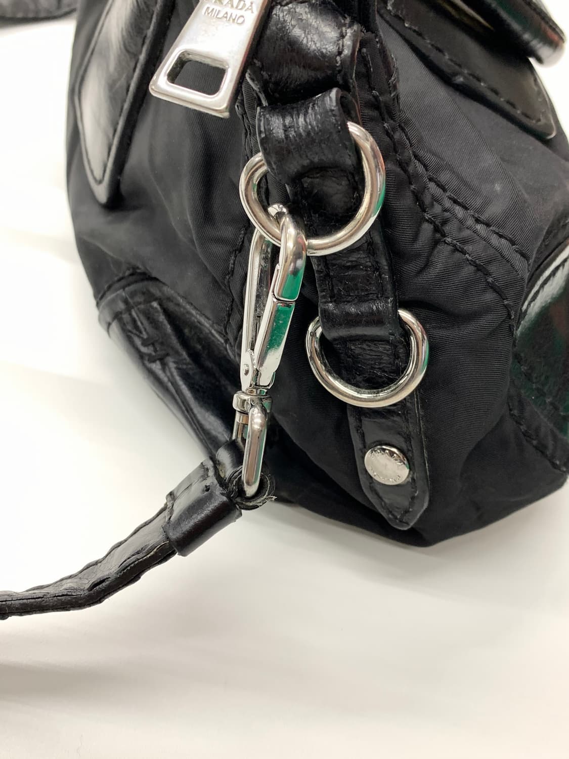 Prada 프라다 블랙 나일론 레더 크로스백 상품이미지8