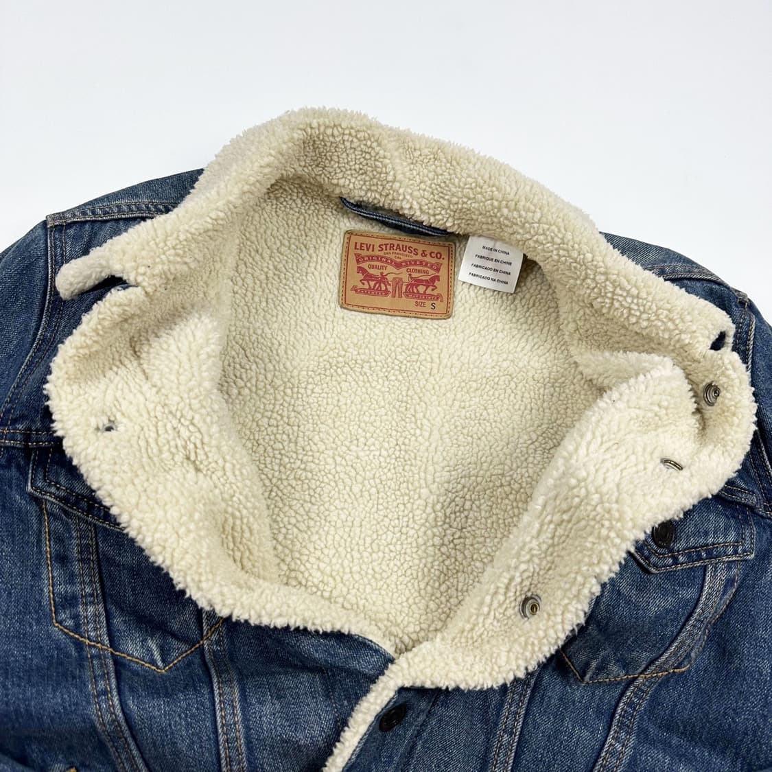 리바이스 오리지널 양털 트러커 데님 자켓 (S) 상품이미지3