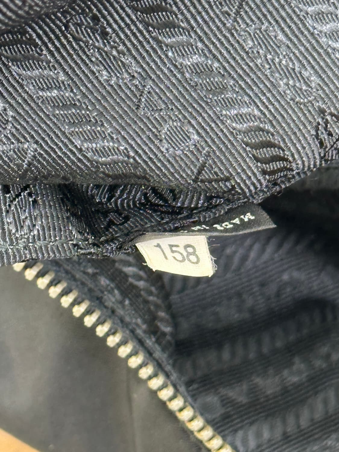 프라다 나일론 크로스백 상품이미지9