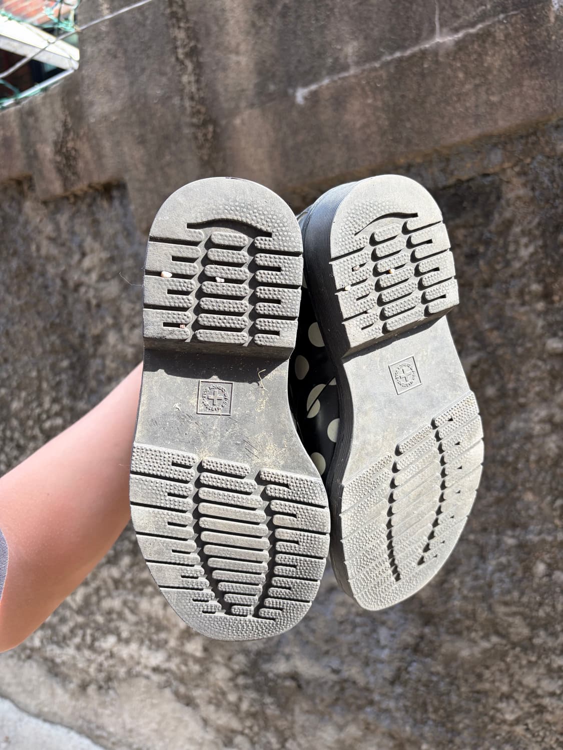 Dr. Martens 8홀 도트 패턴 부츠 220 상품이미지6