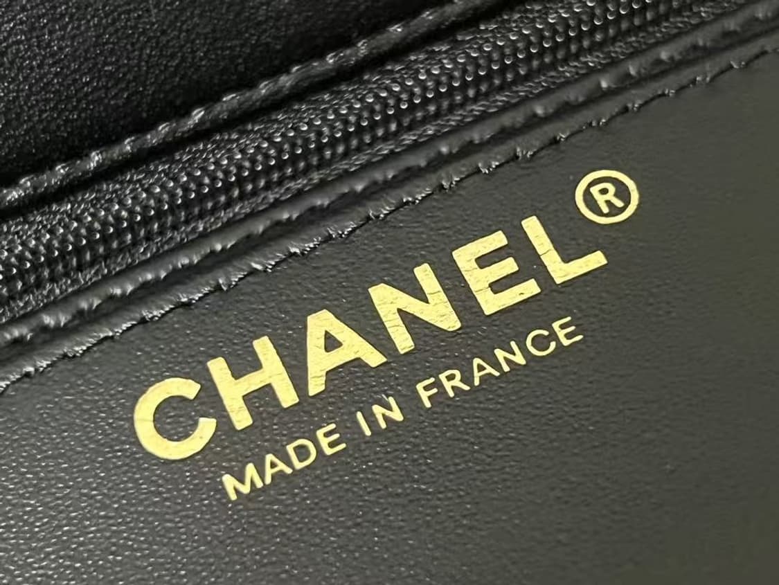 샤넬 핸들 장식의 미니 플랩백 램스킨 & 골드 메탈 블랙 상품이미지9