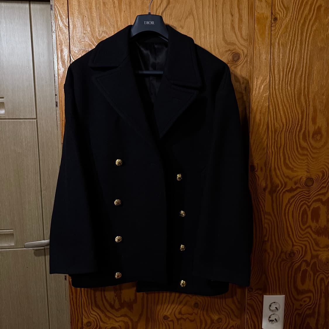 셀린느 23 F/w 트리옹프 금장 코트 자켓 상품이미지3