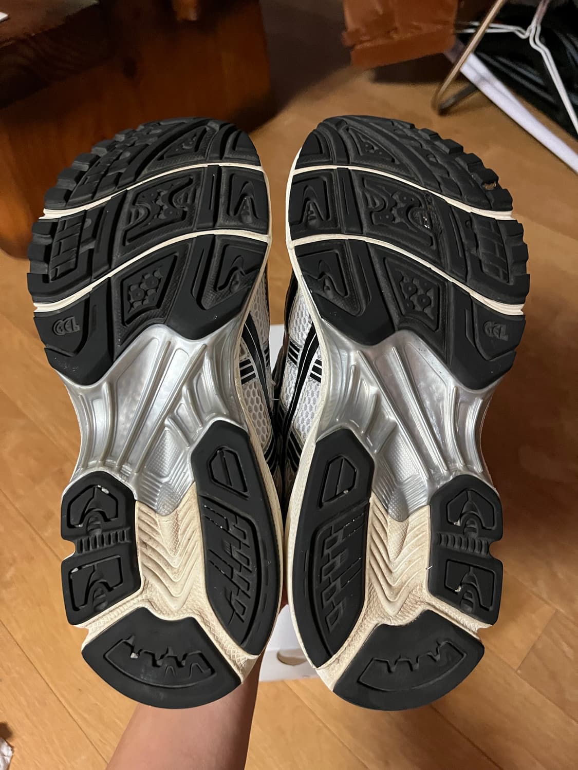 아식스 X 자운드 젤카야노 14 실버 블랙 asics jjjjound 상품이미지9