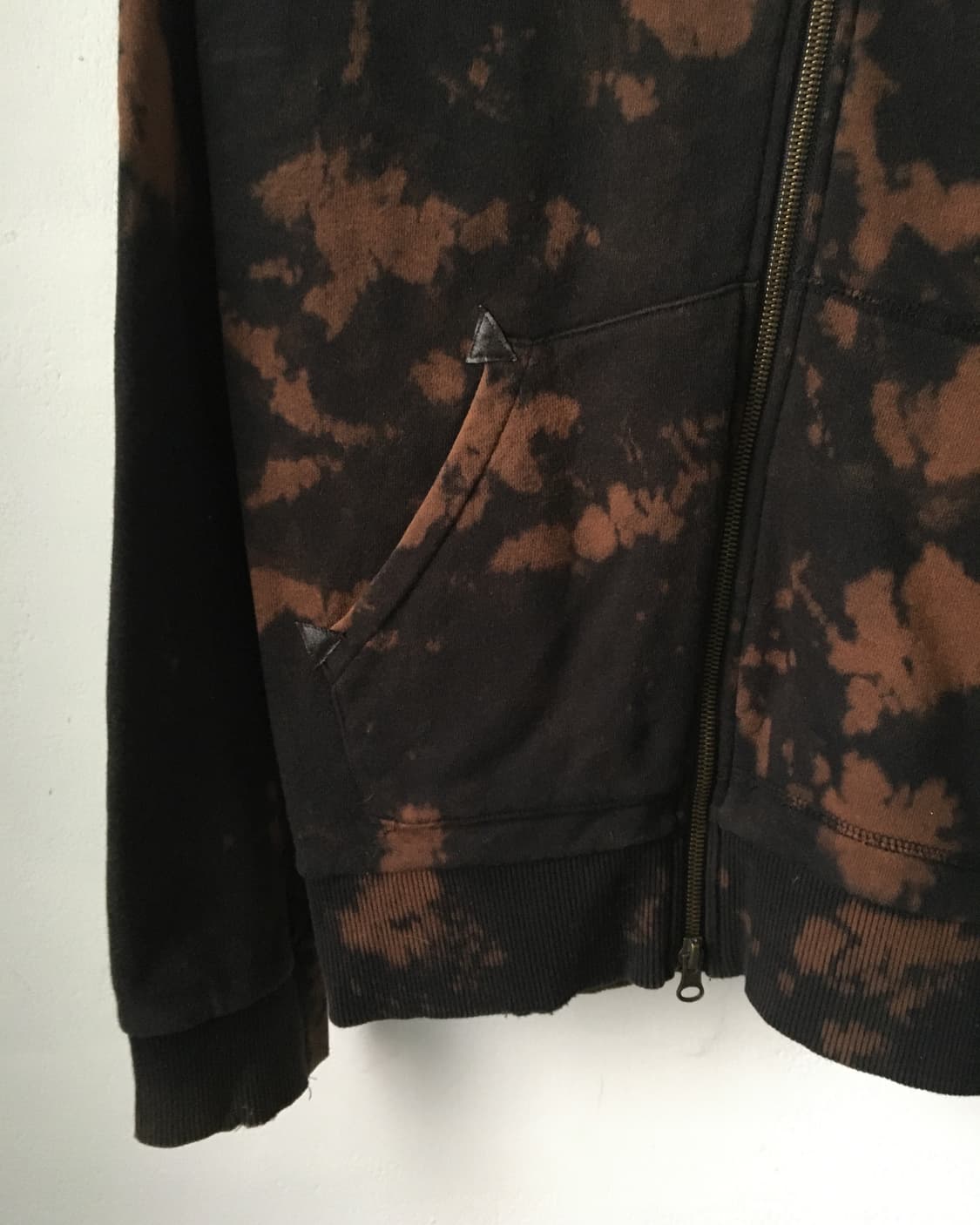 Back printing dyed hood zip up 상품이미지4