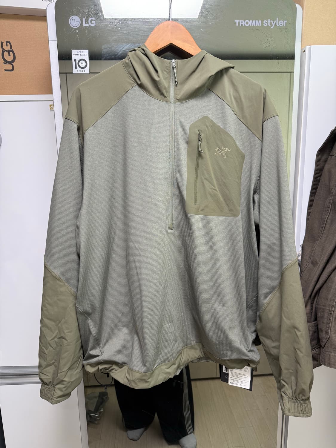 아크테릭스 컨실 후드 L 팝니다 상품이미지1