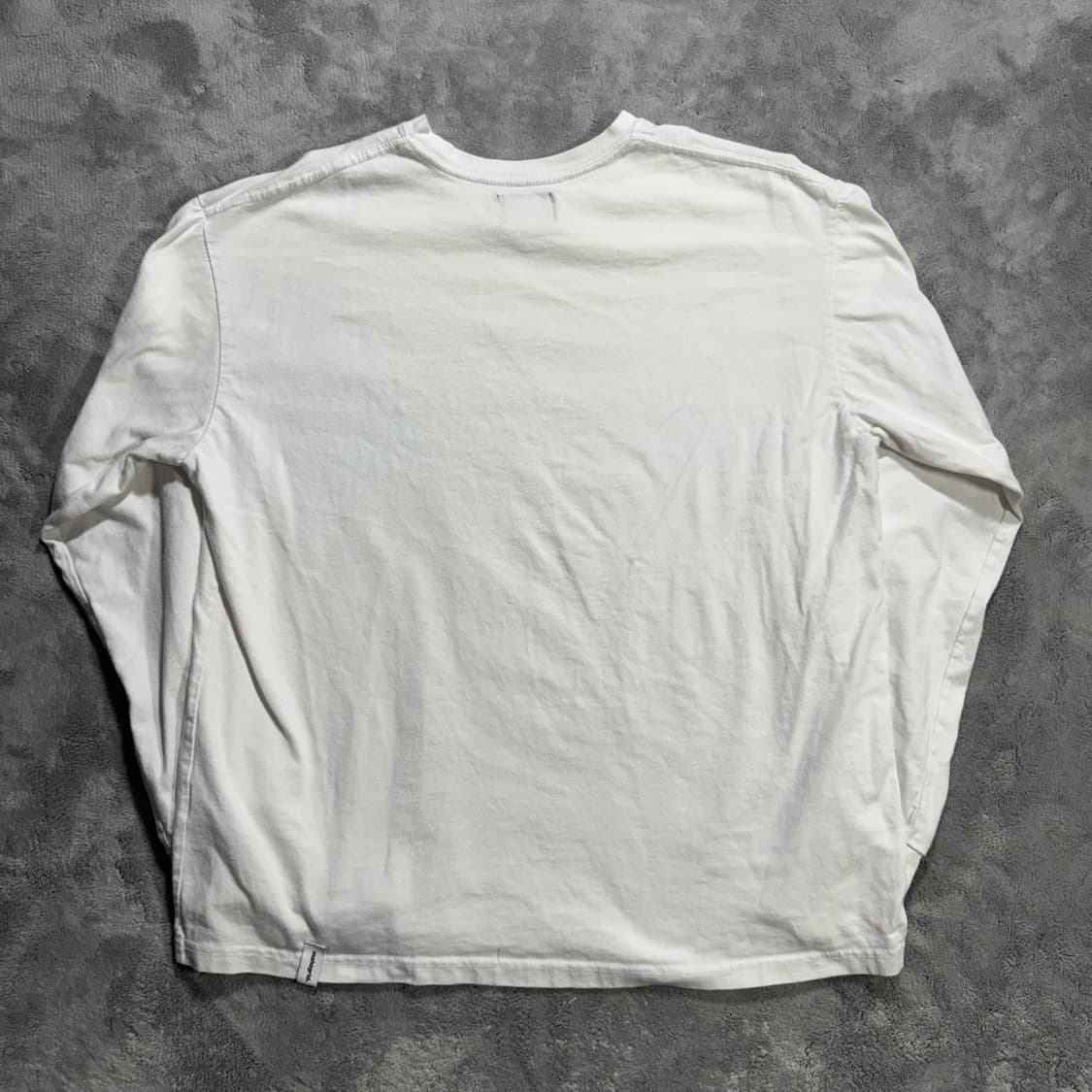 마하그리드 X 핫휠 콜라보 긴팔티 화이트 상품이미지4