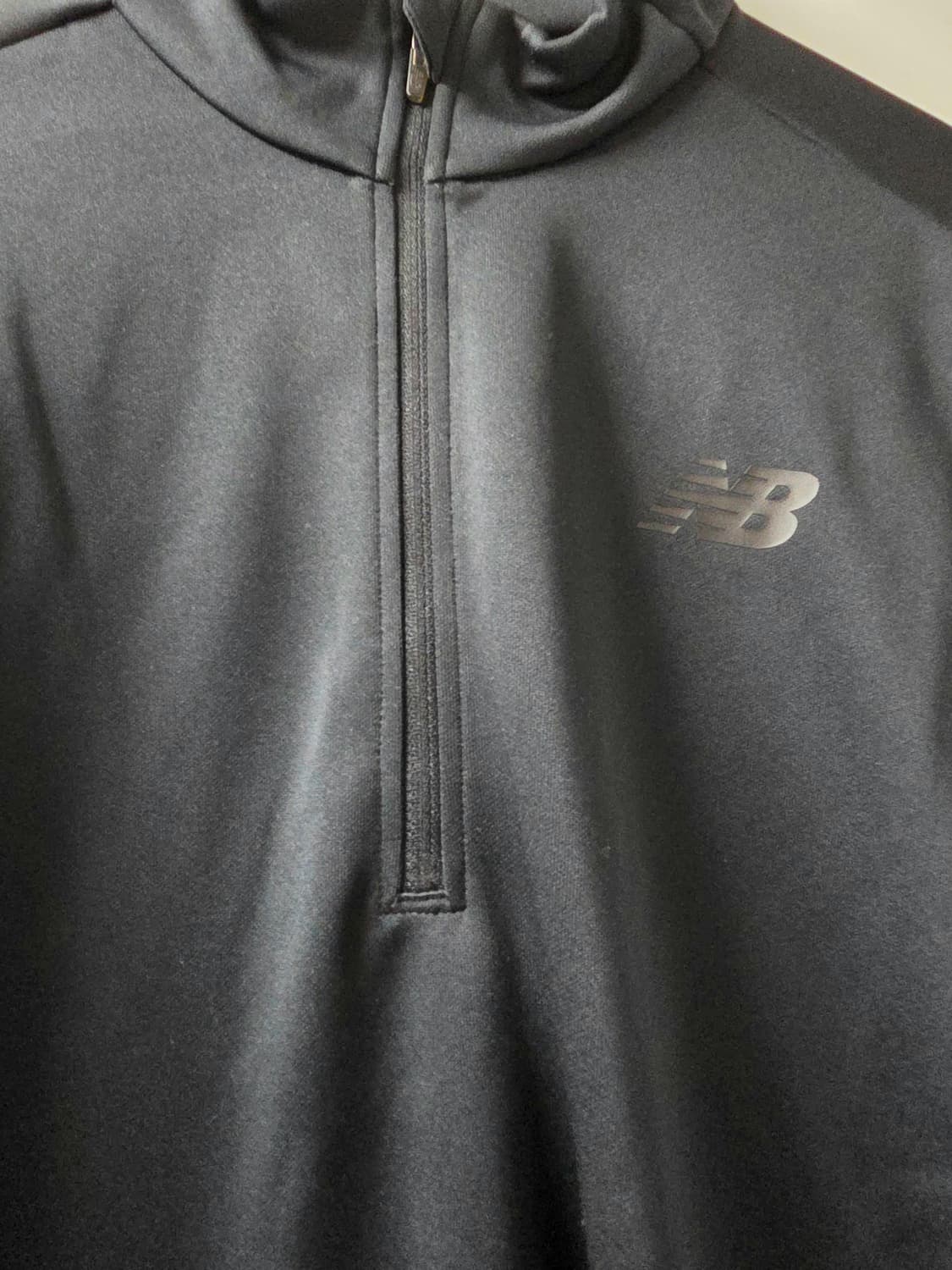 정품 뉴발란스 블랙 하프집업 기능성 긴팔티100.105 상품이미지1