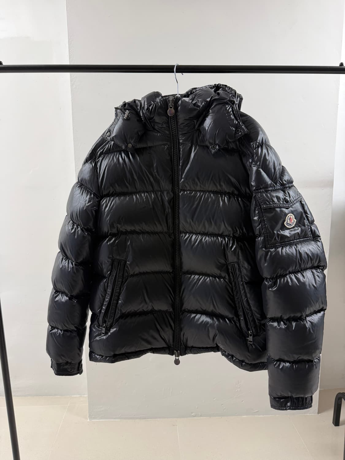 (5) 몽클레어 마야 22FW 패딩 5사이즈 블랙  상품이미지1