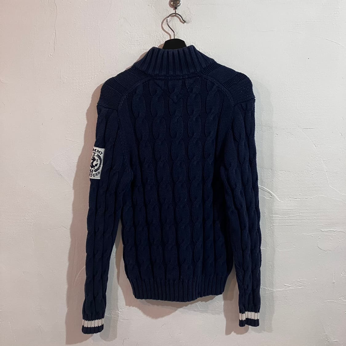 타미힐피거 꽈배기 반폴라 집업니트 상품이미지7