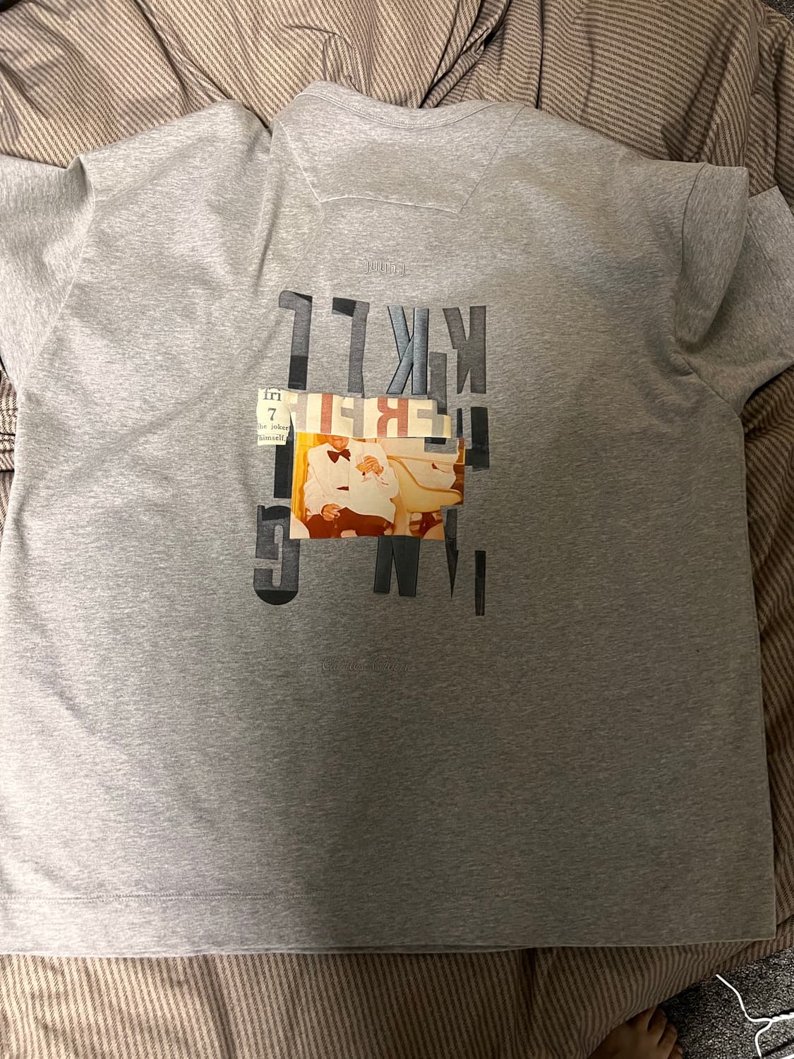 준지 자수 반팔 티셔츠 그레이 극미중고 상품이미지1