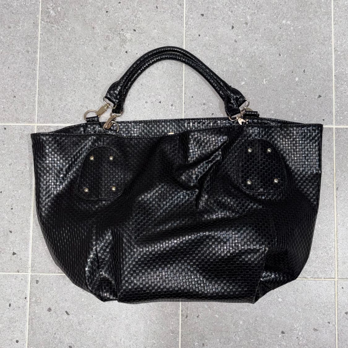 BIG BUDDHA Textured Big Shoulder Bag 상품이미지2