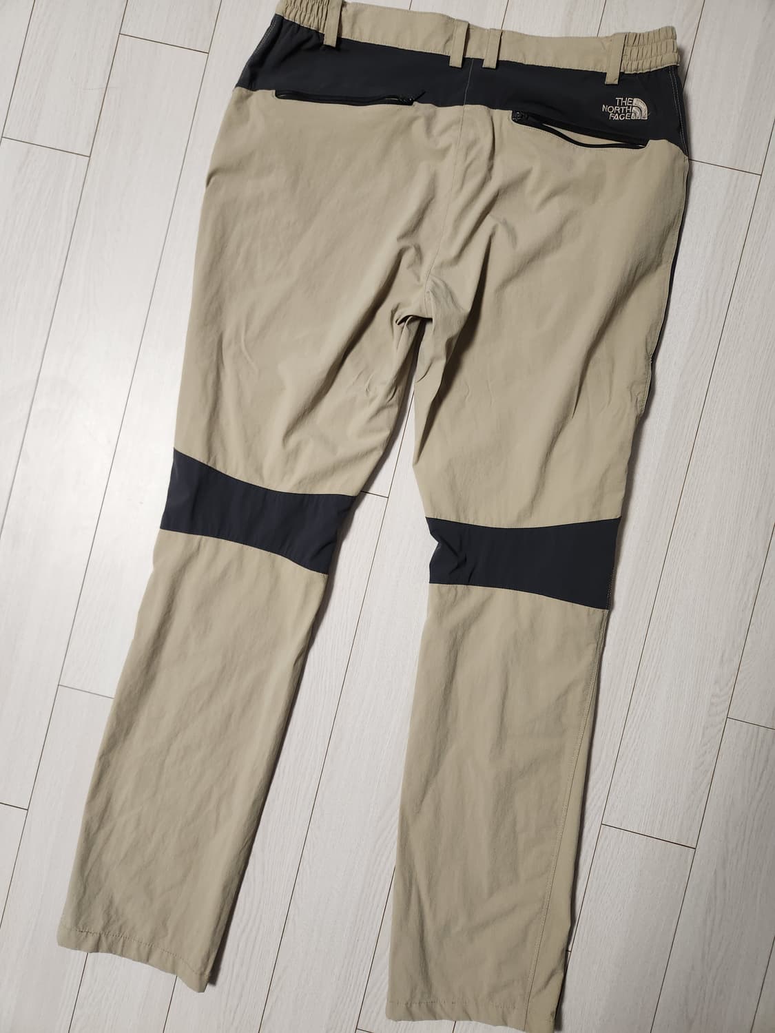 노스페이스 여성용 로버 등산 팬츠 사이즈85

사용감 좀 있고 엉덩이 주 상품이미지9