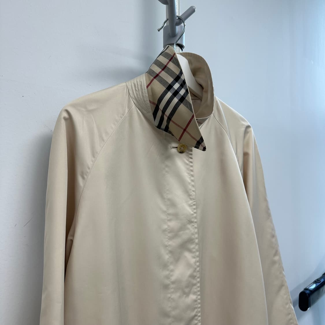 버버리 영국판 정품 체크 디테일 맥코트 드라이완 상품이미지5