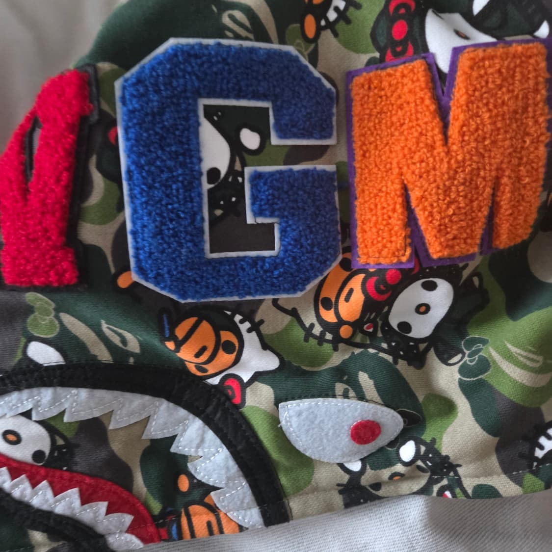 BAPE 헬로키티 베이프 밀리터리 샤크 그린 녹계 후드집업 상품이미지2