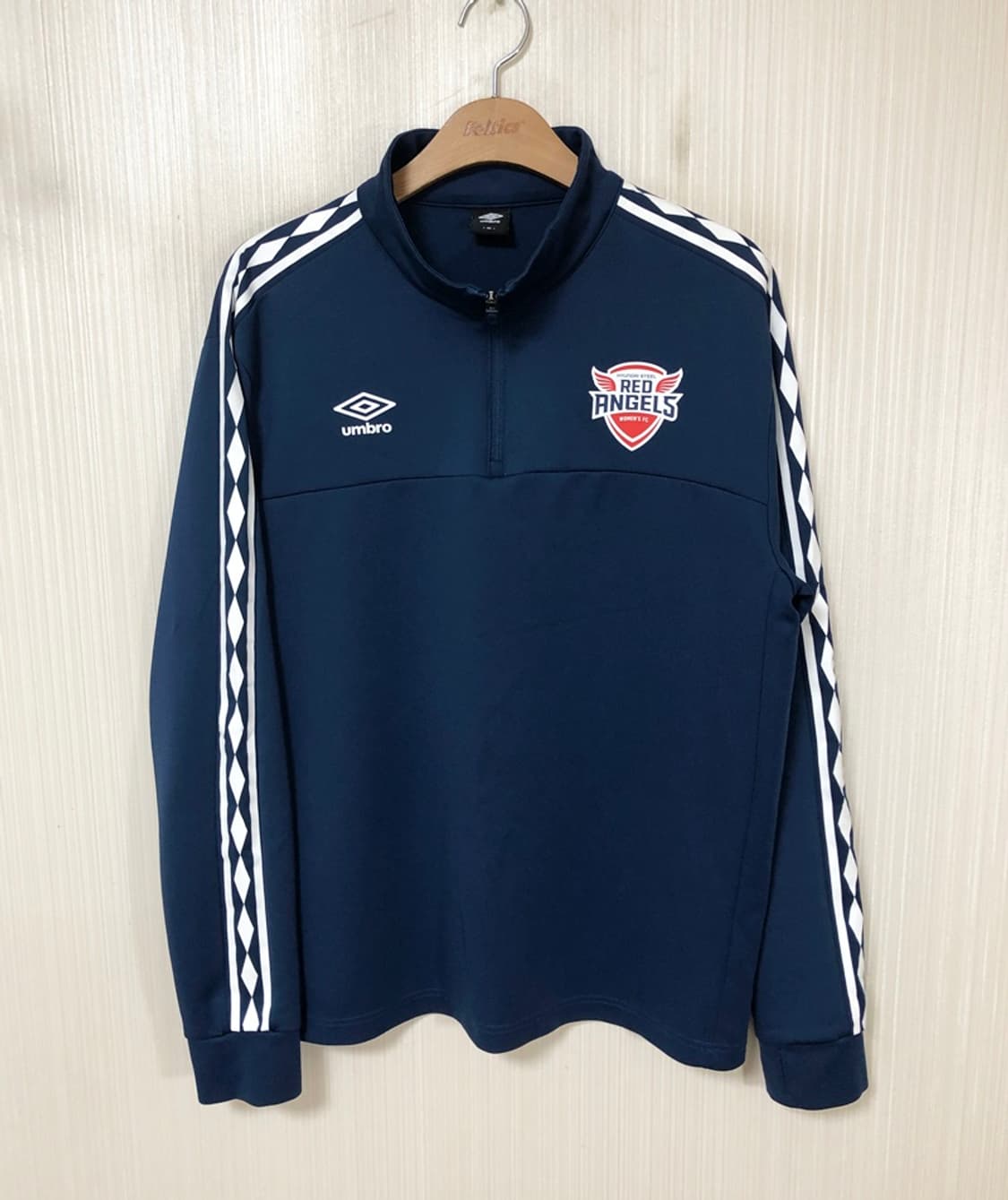 WK리그 엄브로 인천 현대제철 레드엔젤스 선수실착 트레이닝탑 XL 상품이미지1