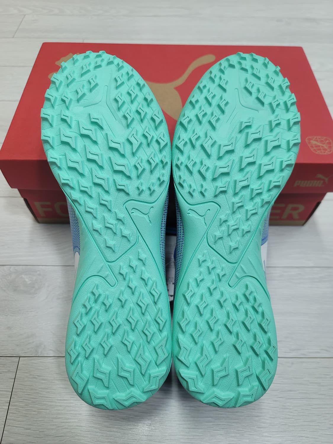 (265)푸마 풋살화 퓨처 7 플레이 TT[대전 직거래도 가능] 상품이미지8