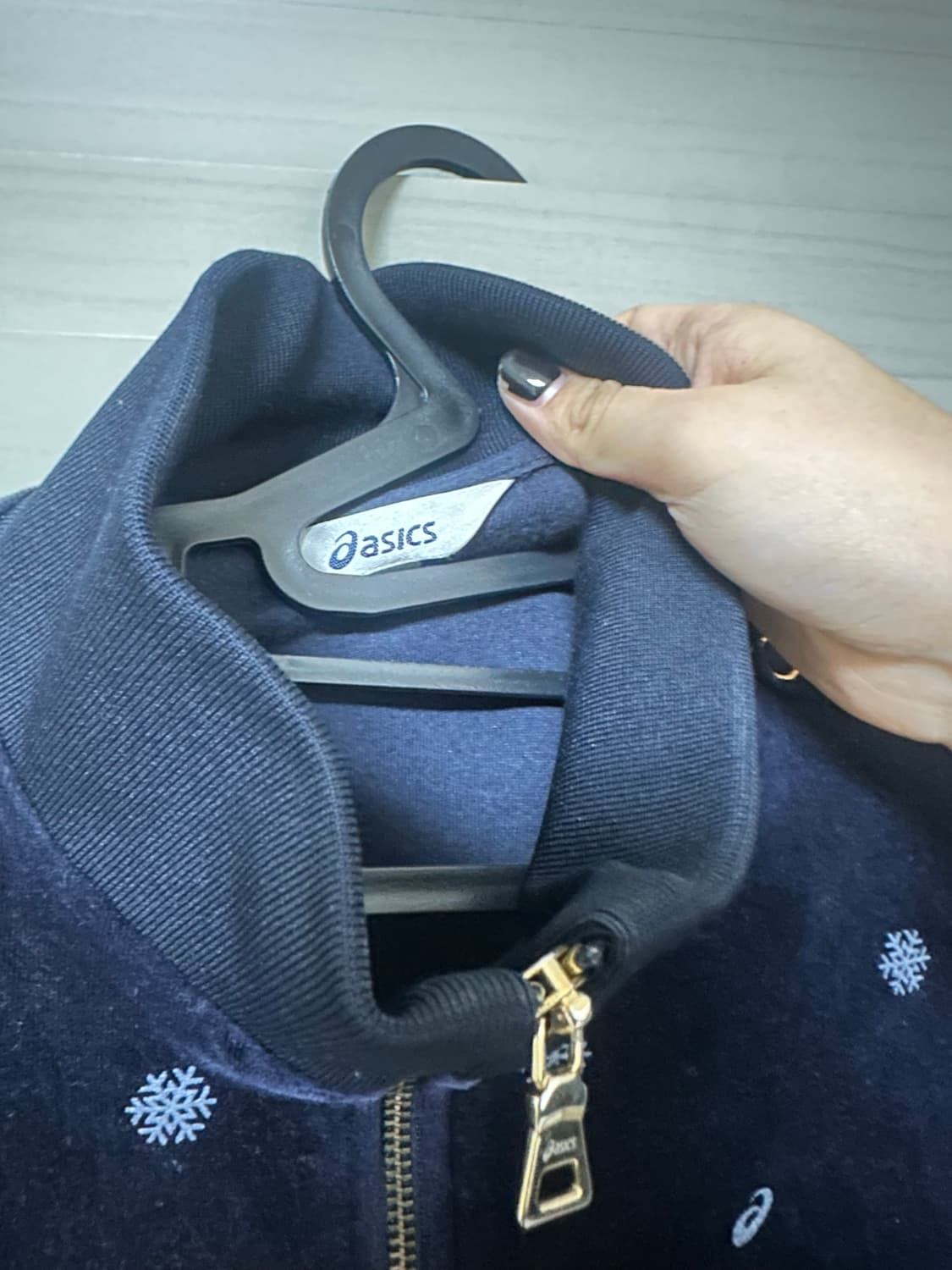 아식스 벨벳 집업 상품이미지2