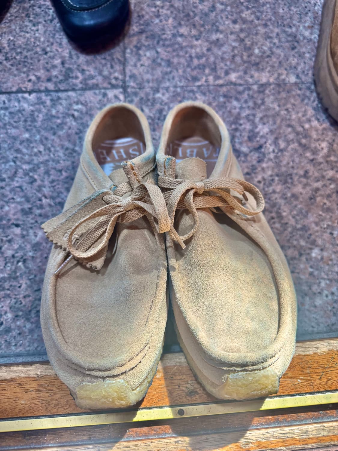 클락스 왈라비 X 로니피그 상품이미지3