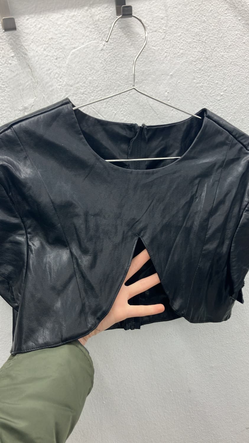 볼레로 레더탑 상품이미지1
