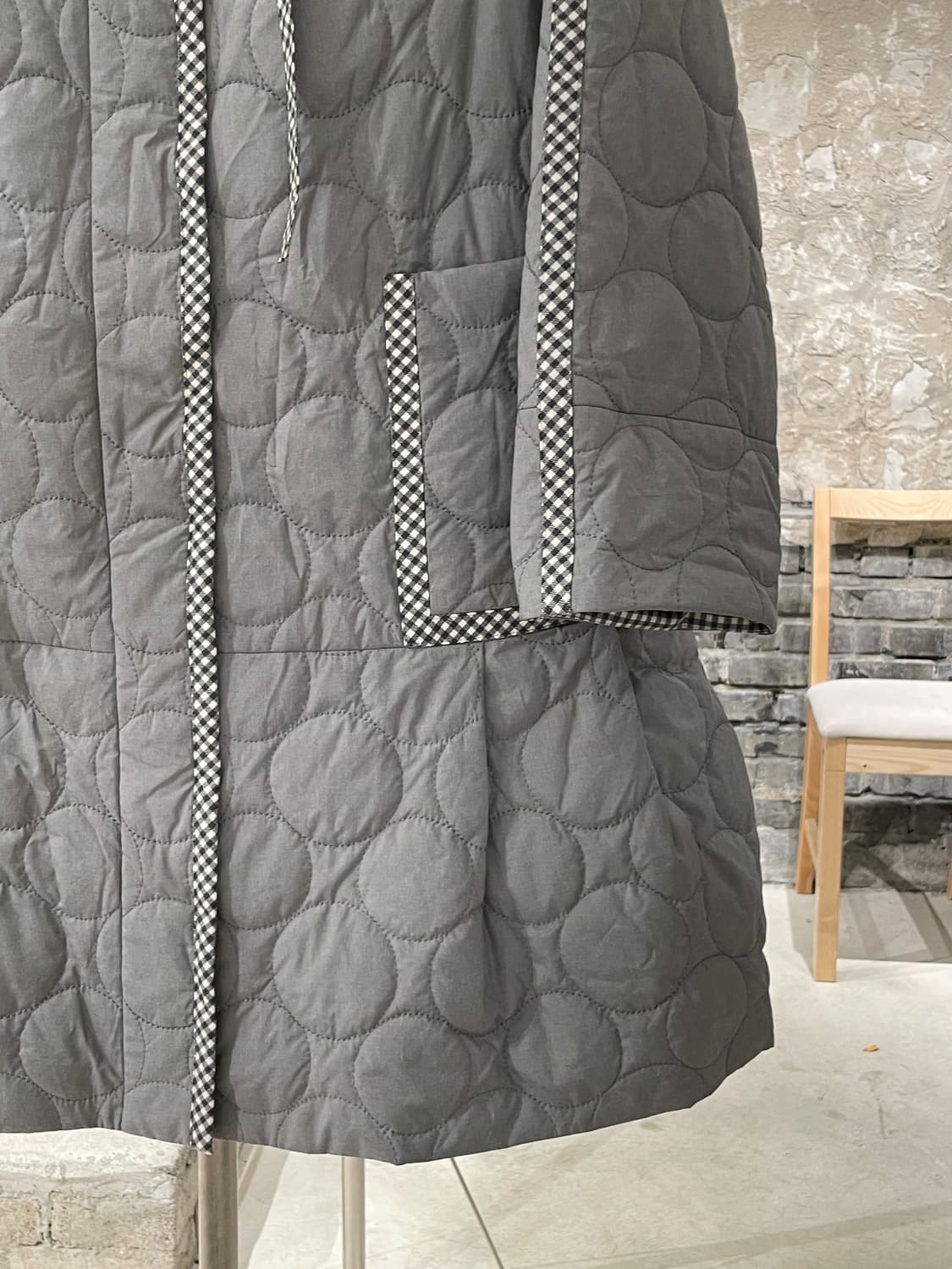 르네 그레이 깅엄 체크 패널 퀼팅 후디 자켓 상품이미지5