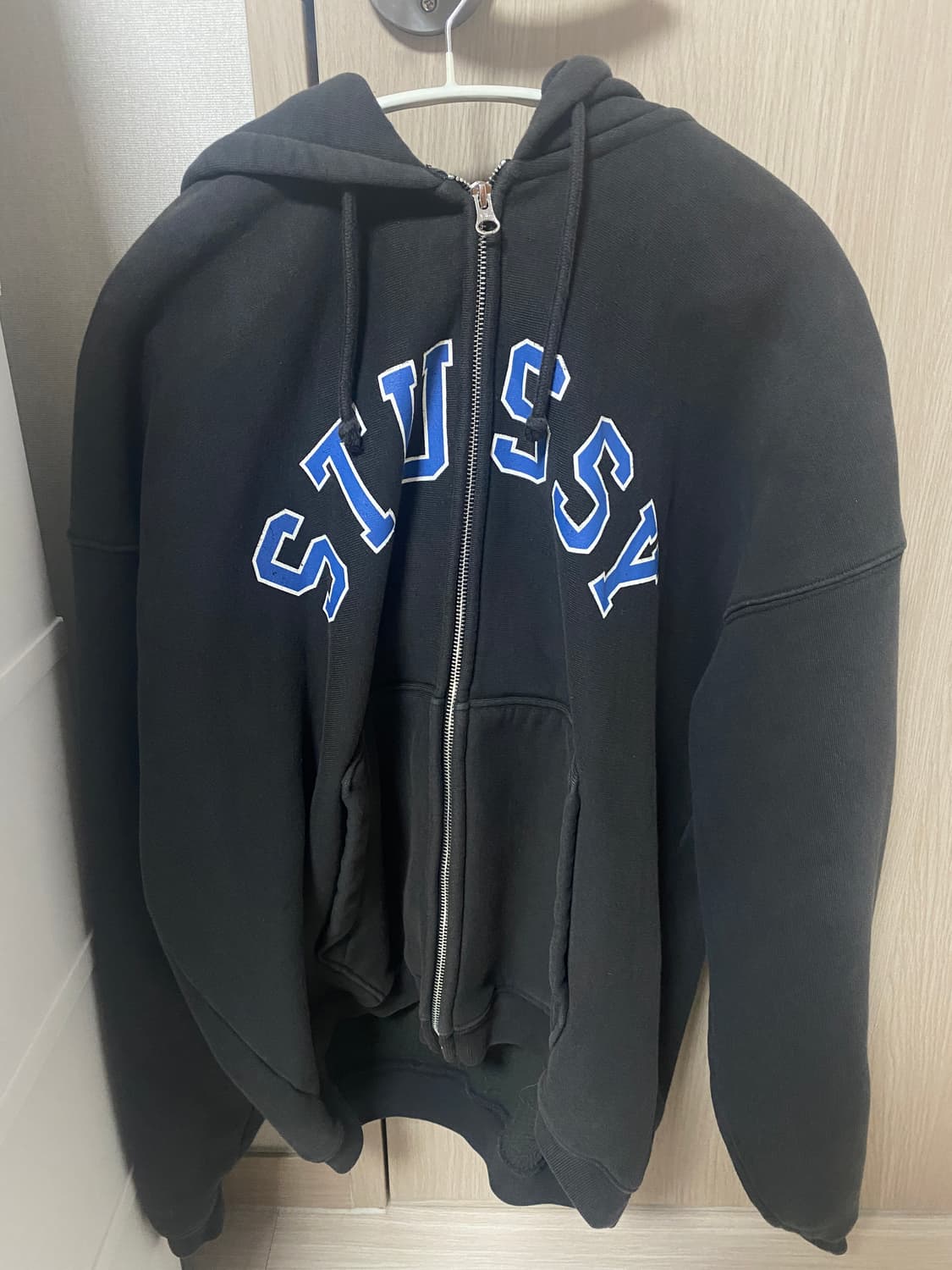 스투시 페이디드 그래픽 집 후드 워시드 블랙 상품이미지1