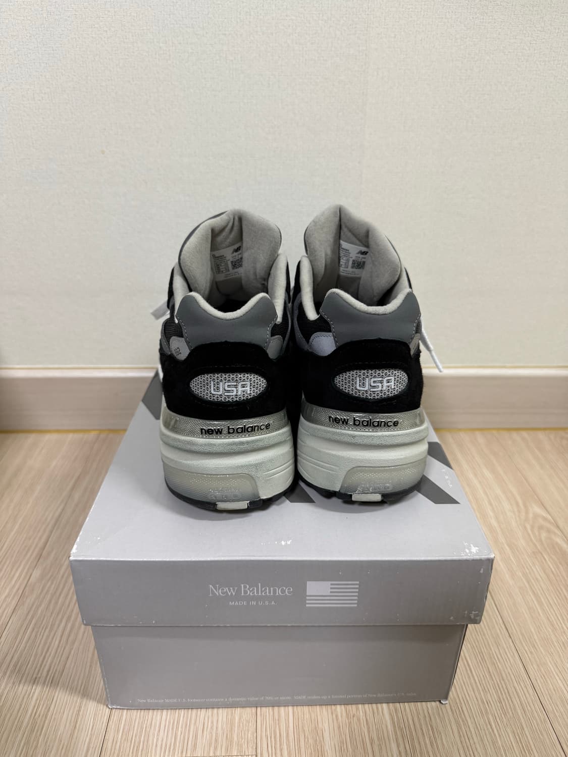(275)뉴발란스 992 메이드 인 USA 코어 블랙 그레이 U992BK 상품이미지3