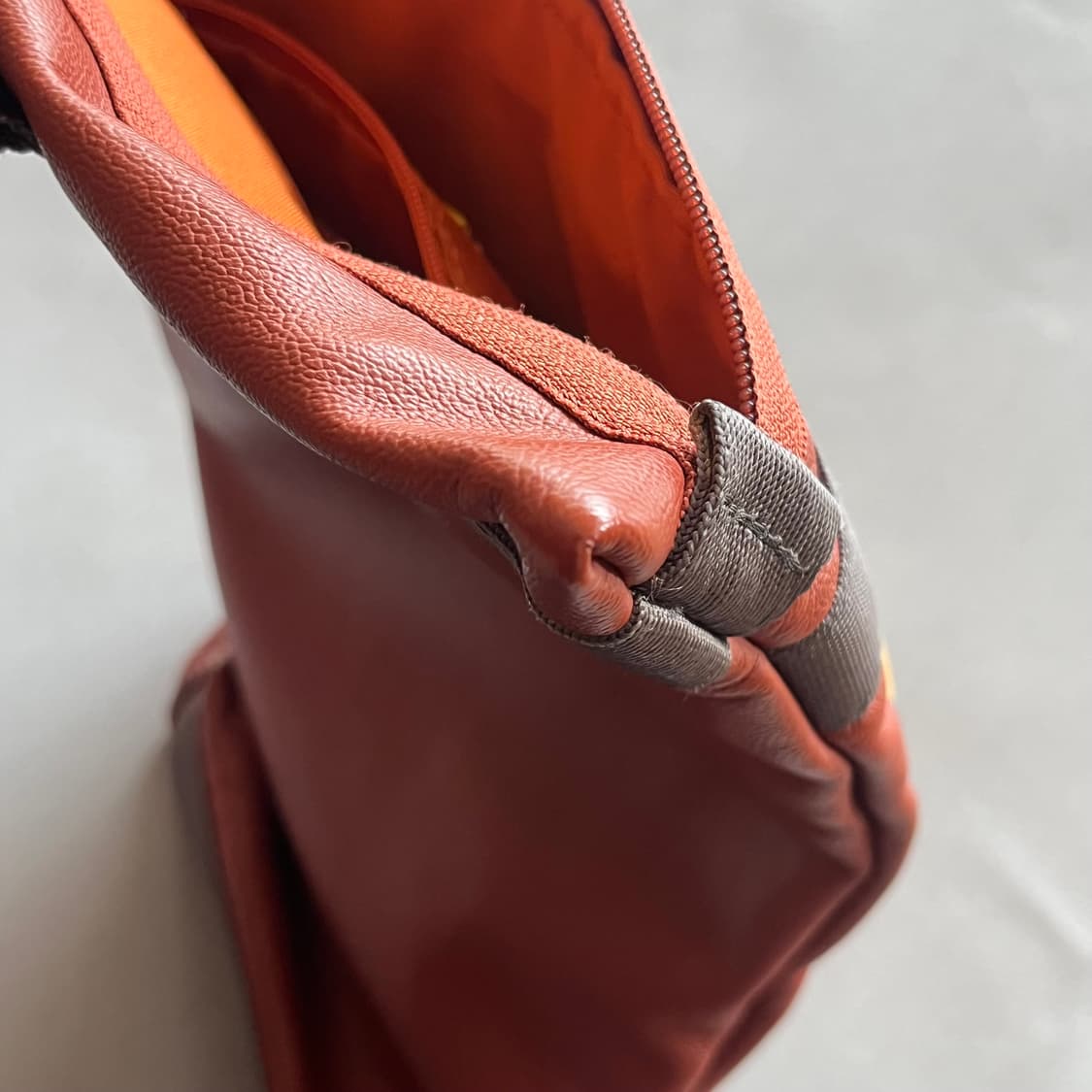 만다리나덕 킵 슬링백 상품이미지6