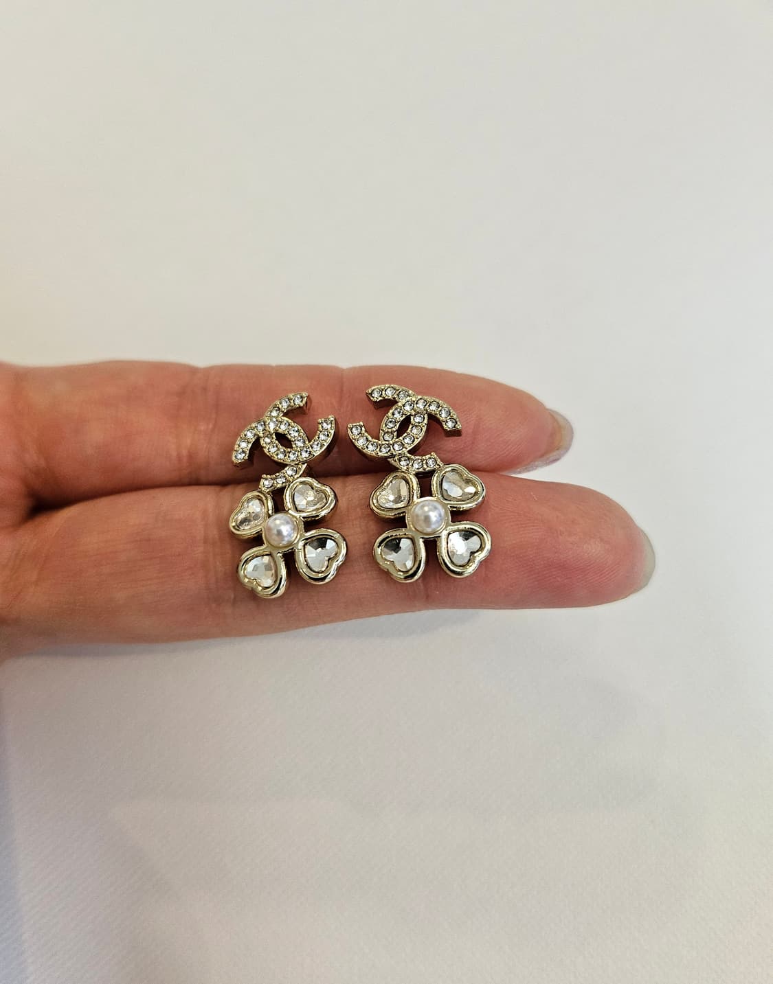 샤넬 CC 크리스탈플라워 귀걸이 샴페인골드 업사이클링 상품이미지2