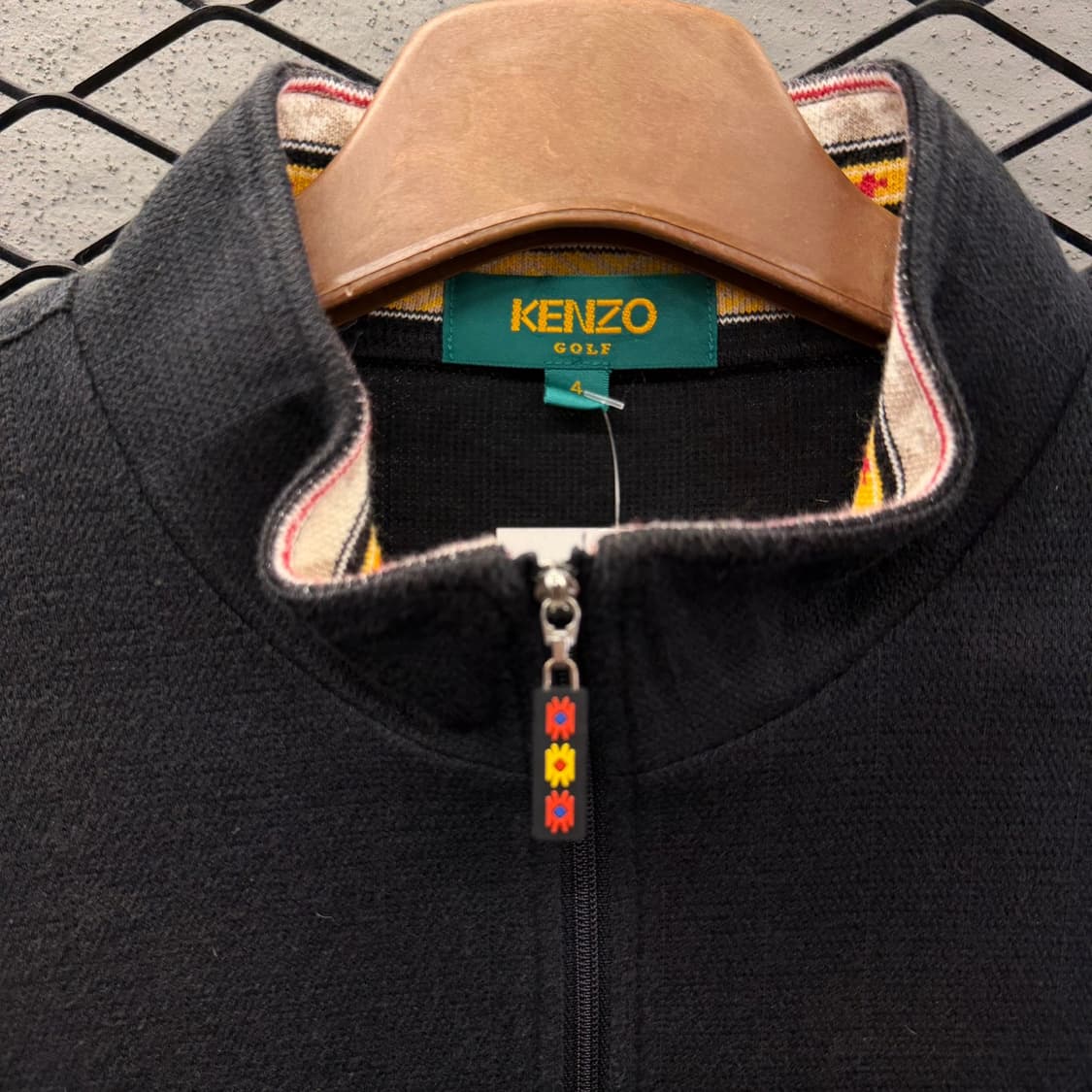 겐조 반집업 니트 포켓 컬러풀 넥카라 자수로고 디테일 블랙 상품이미지7