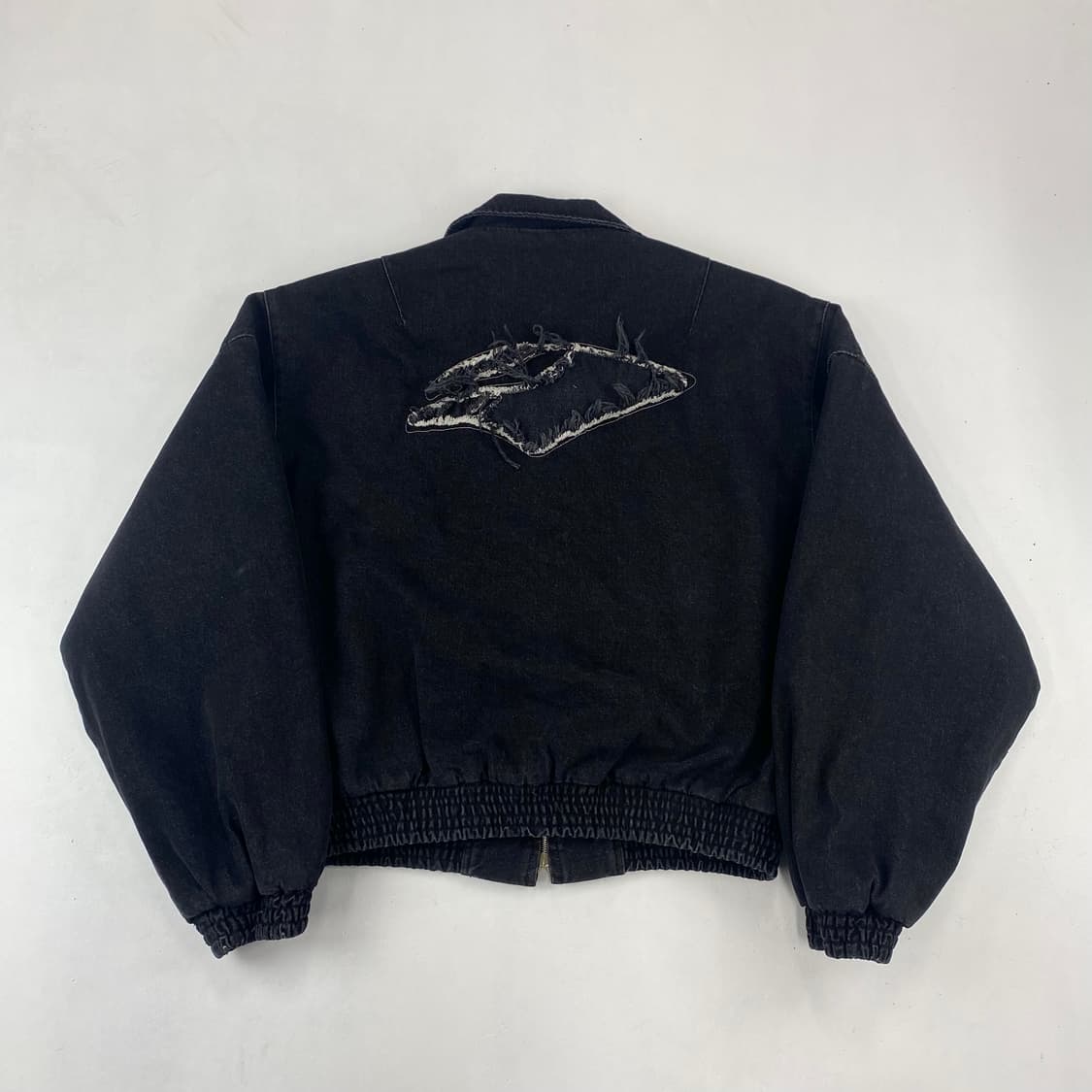 어나더유스 자수 빅로고 블랙 봄버 점퍼(108) 상품이미지2