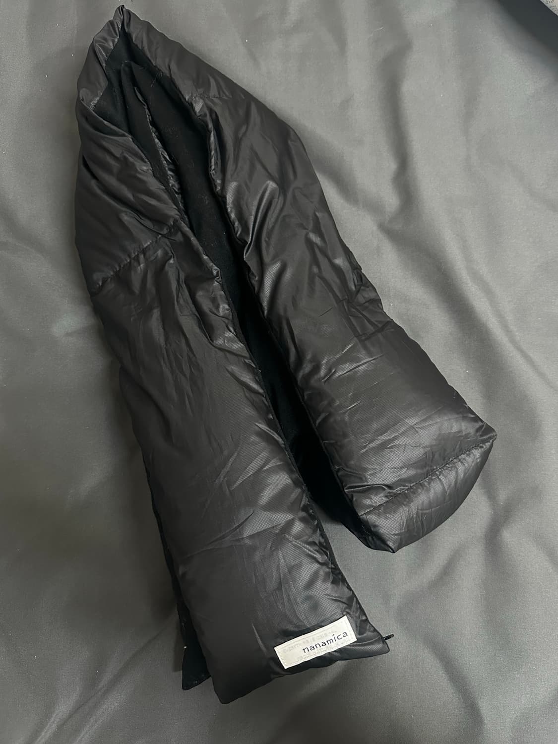 나나미카 다운 머플러 블랙 상품이미지2