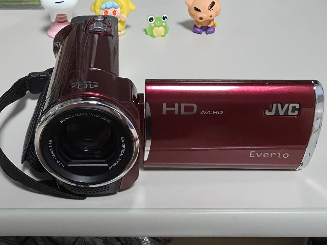JVC 에버리오 GZ-HM670 레드 빈티지 디지털캠코더 상품이미지1