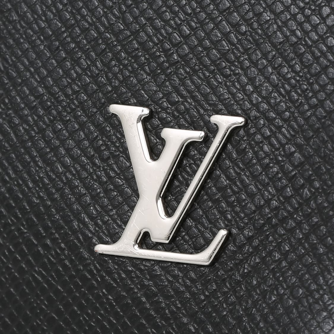 루이비통 타이가 포쉐트 보야주 MM 클러치 토일레트 M30450 상품이미지8