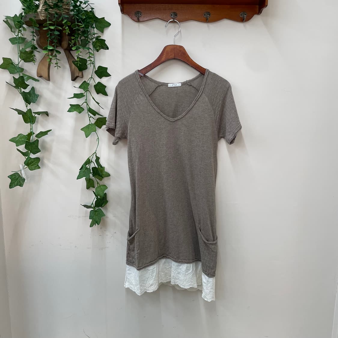 여리 니혼진 그레이지 레이스 밑단 티셔츠 🏠 상품이미지1