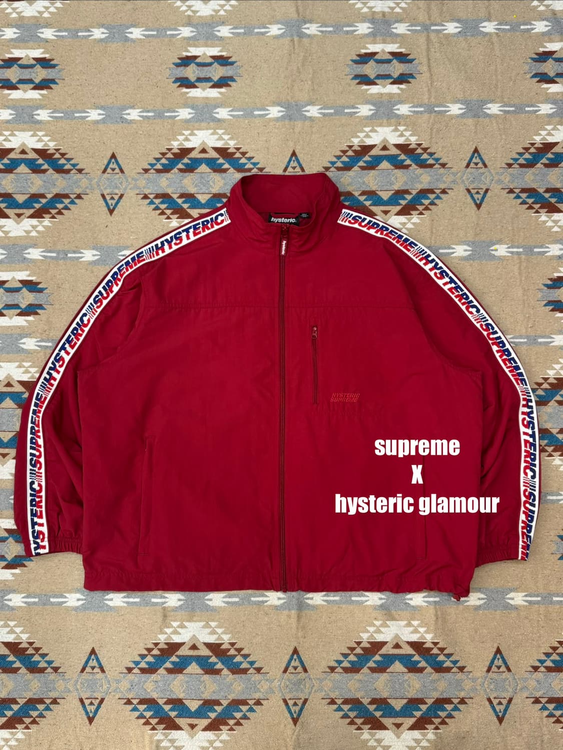 [L] 슈프림 x 히스테릭 글래머 트랙 자켓 레드 - 24FW 상품이미지1