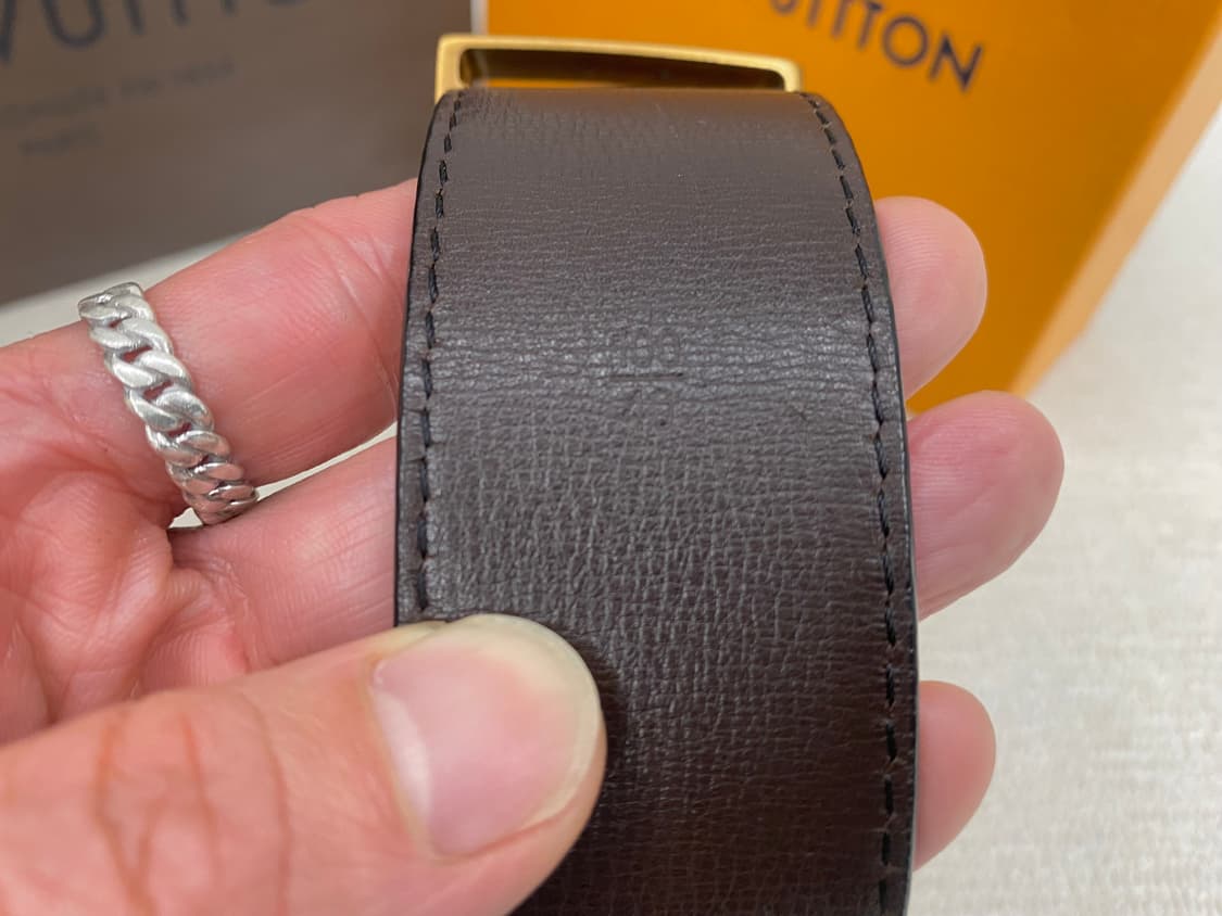 루이비통 LV 이니셜 유타 벨트 100 사이즈 남성용 상품이미지5