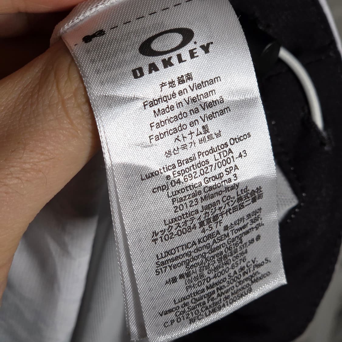JPN 오클리  블랙 앤 화이트 폴리 집업 상품이미지10