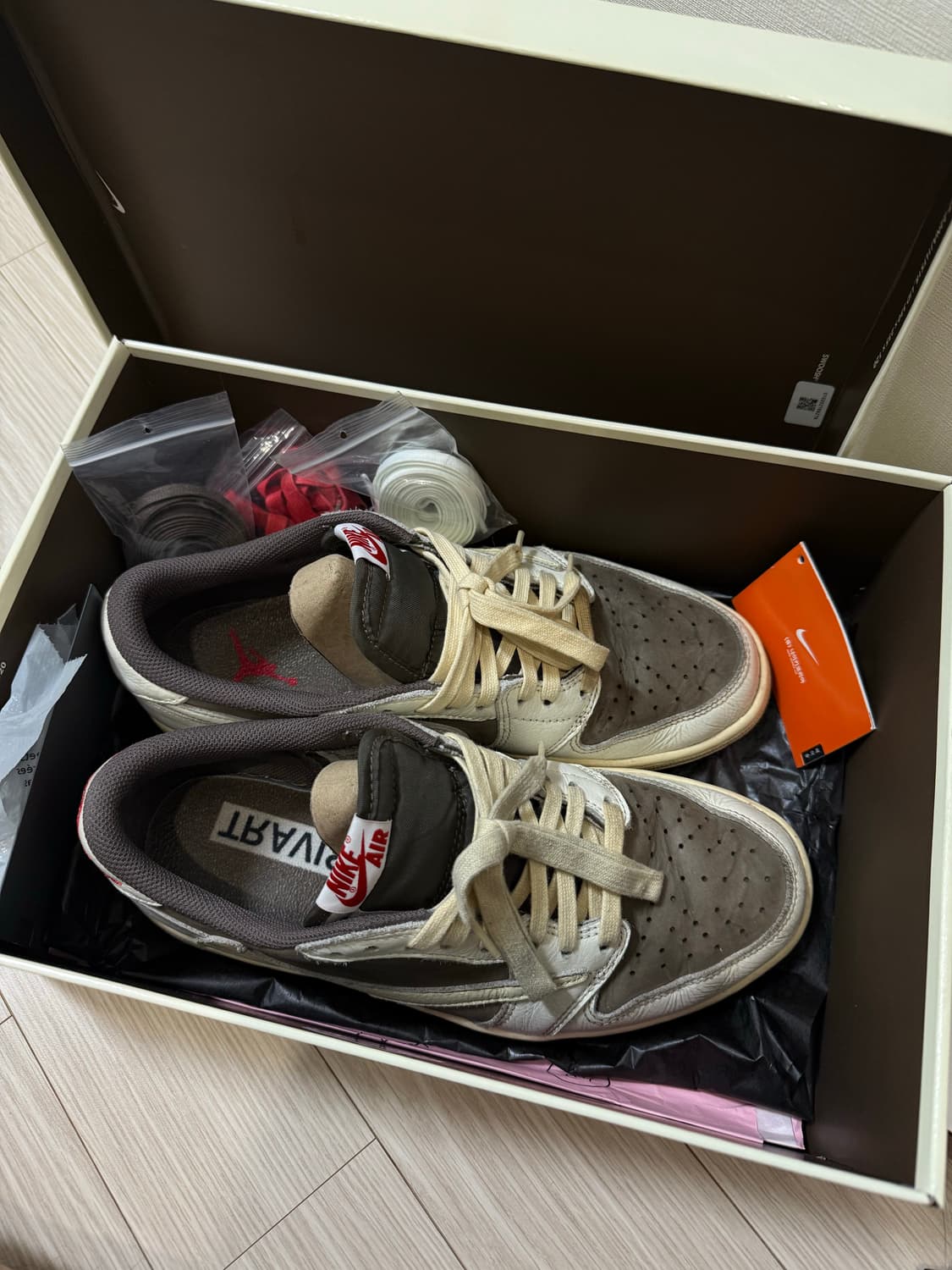 나이키 트래비스스캇 조던 리버스 모카 265 상품이미지2