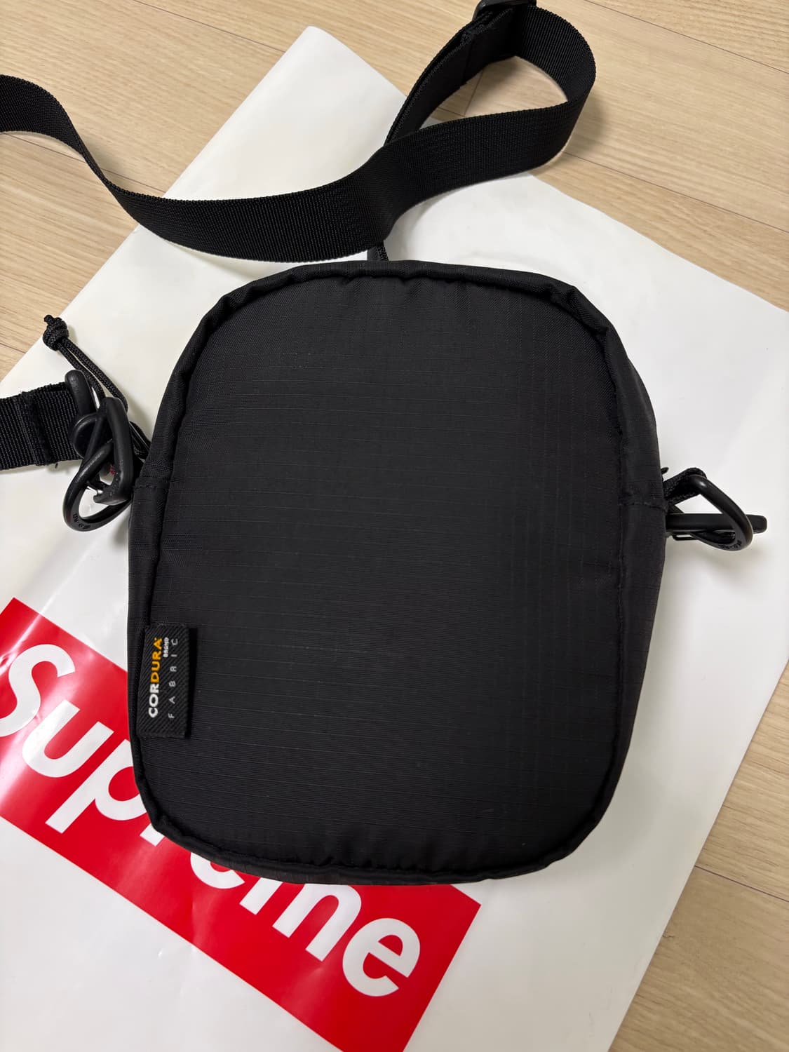 슈프림 코듀라 스몰 숄더백 + 쇼핑백 Supreme 17ss 상품이미지3