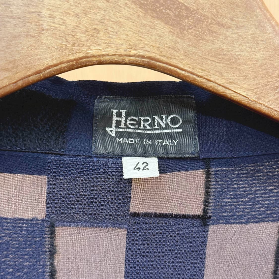 에르노 시스루 체크 패턴 오픈카라 셔츠 입체 텍스처 버튼 디테일 네이비 상품이미지7