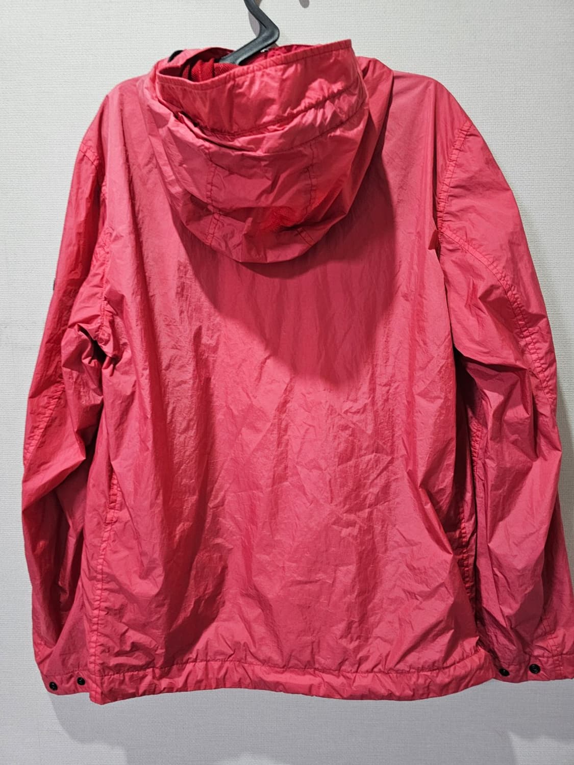 정품 23SS 스톤아일랜드 크링클랩스 나일론 가먼트 다이드 후드 자켓 상품이미지5