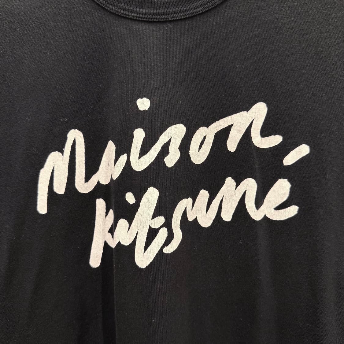 메종키츠네 반팔 티셔츠 시그니처 레터링 프린팅 디테일 블랙 상품이미지6