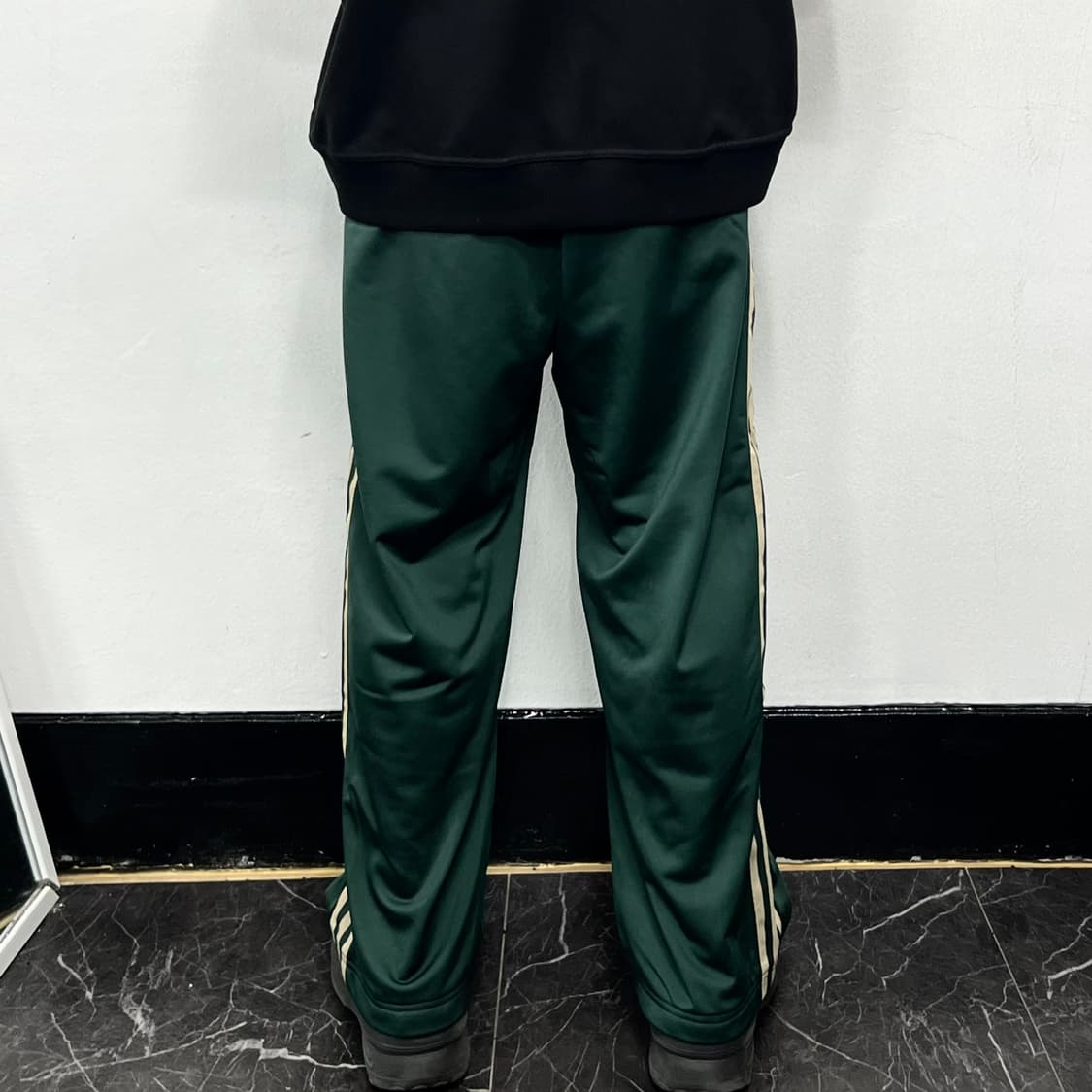 아디다스 삼선 파이어버드 와이드 트랙팬츠 골드 그린 상품이미지3