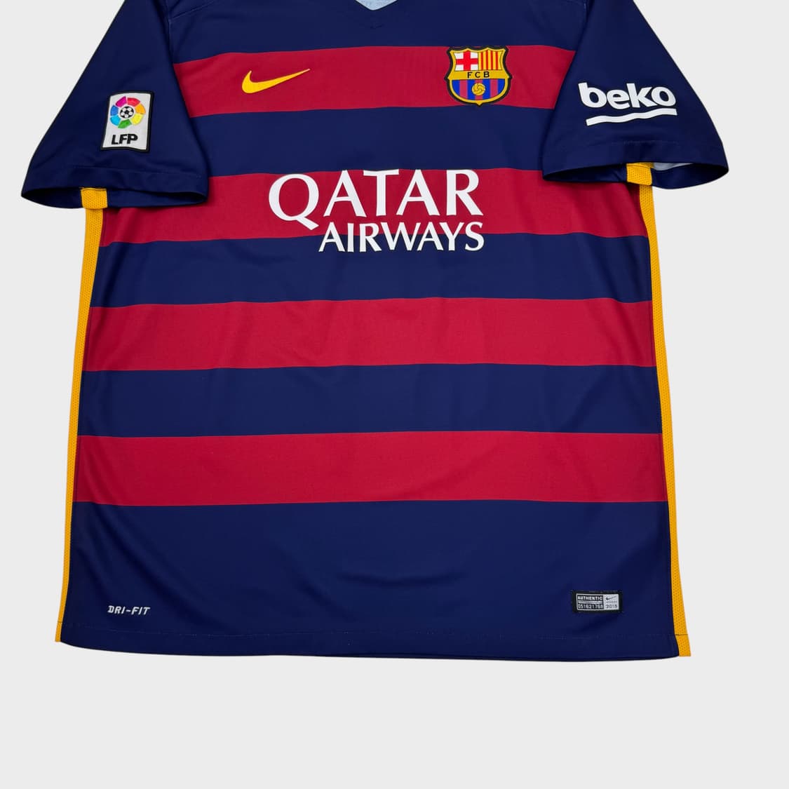15-16 바르셀로나 홈 No.11 네이마르 상품이미지6