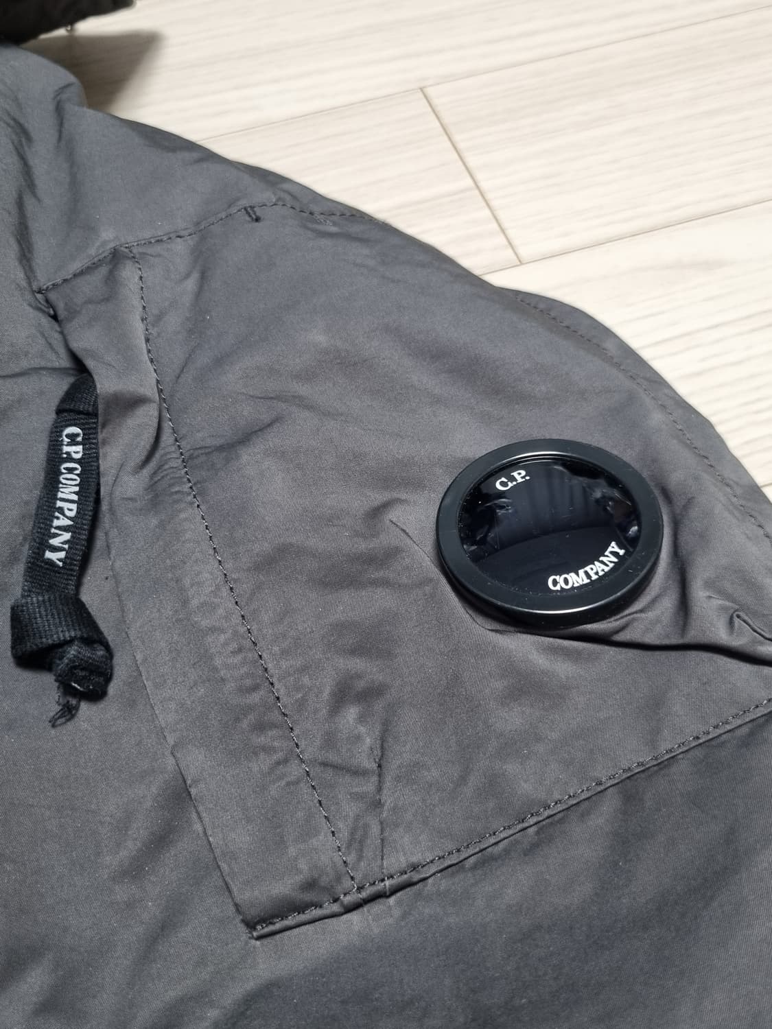 cp컴퍼니 패딩봄버 항공점퍼 상품이미지5